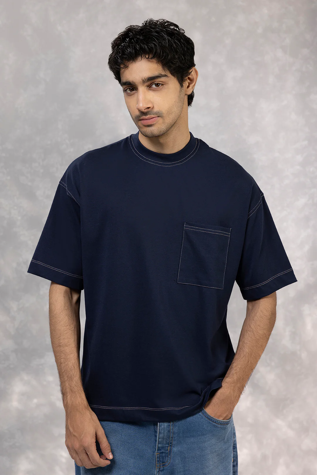 Basic Oversized Pocket T-Shirt - D087 - Image 4