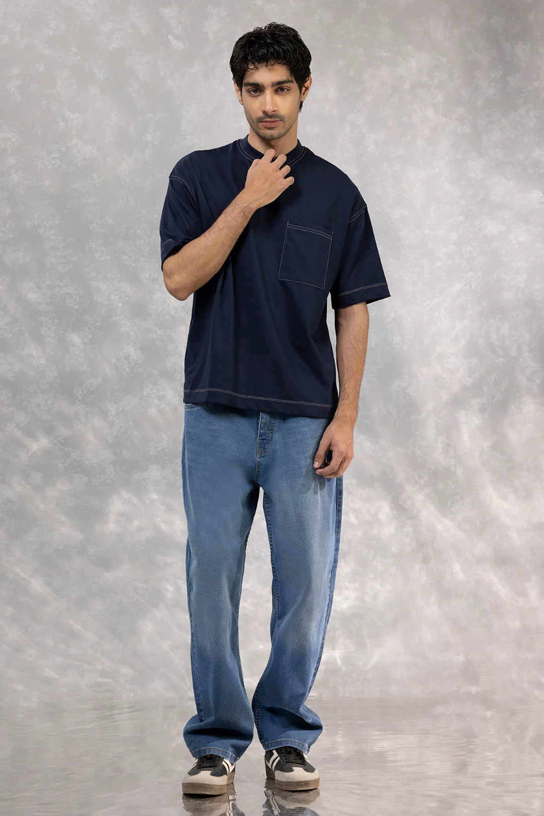 Basic Oversized Pocket T-Shirt - D087 - Image 5