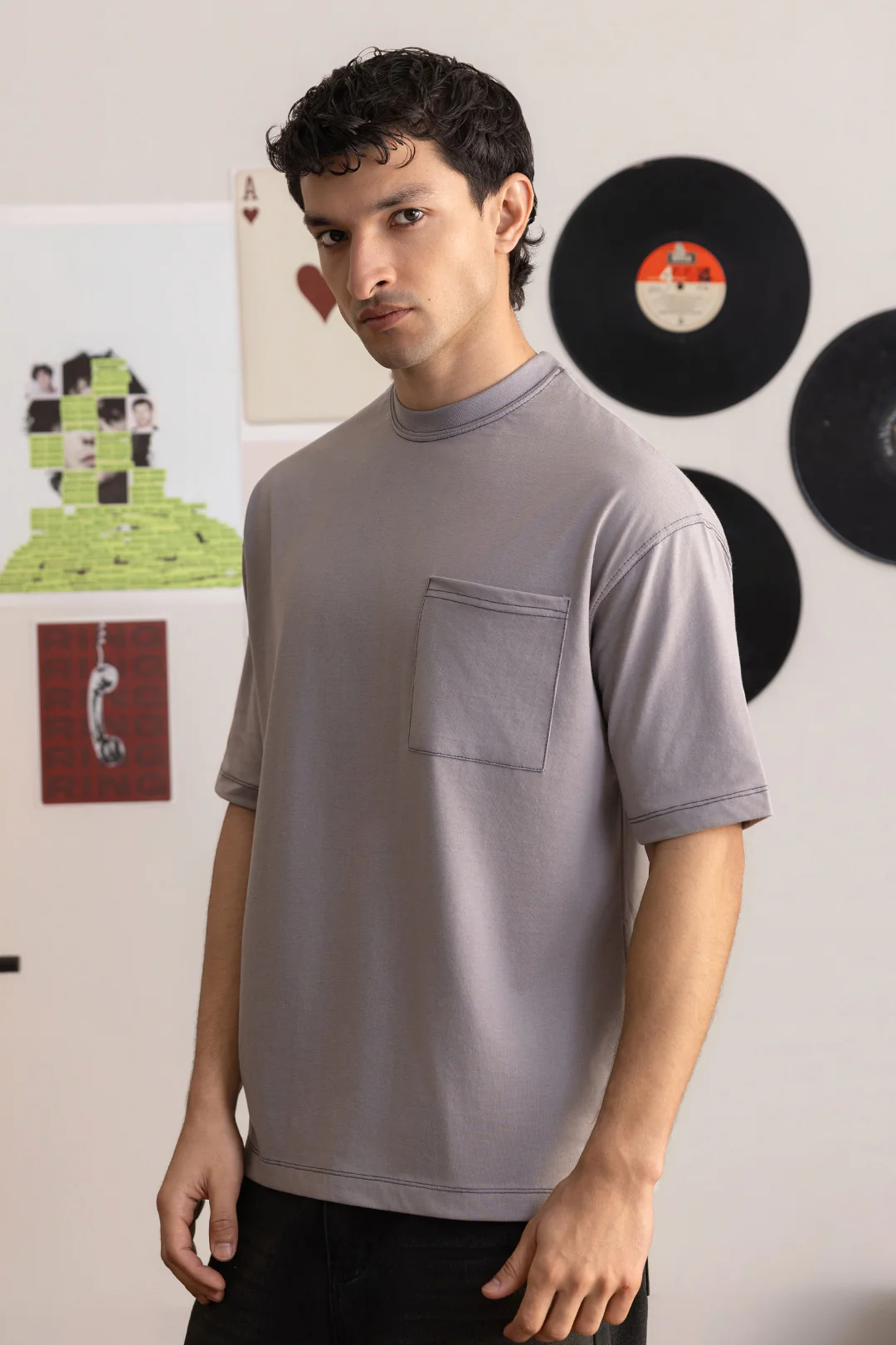 Basic Oversized Pocket T-Shirt - D107 - Image 4