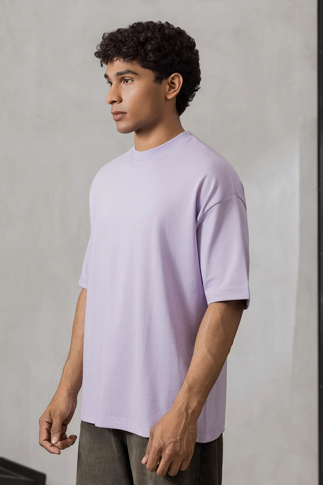 Basic Oversized T-Shirt - D005 - Image 3