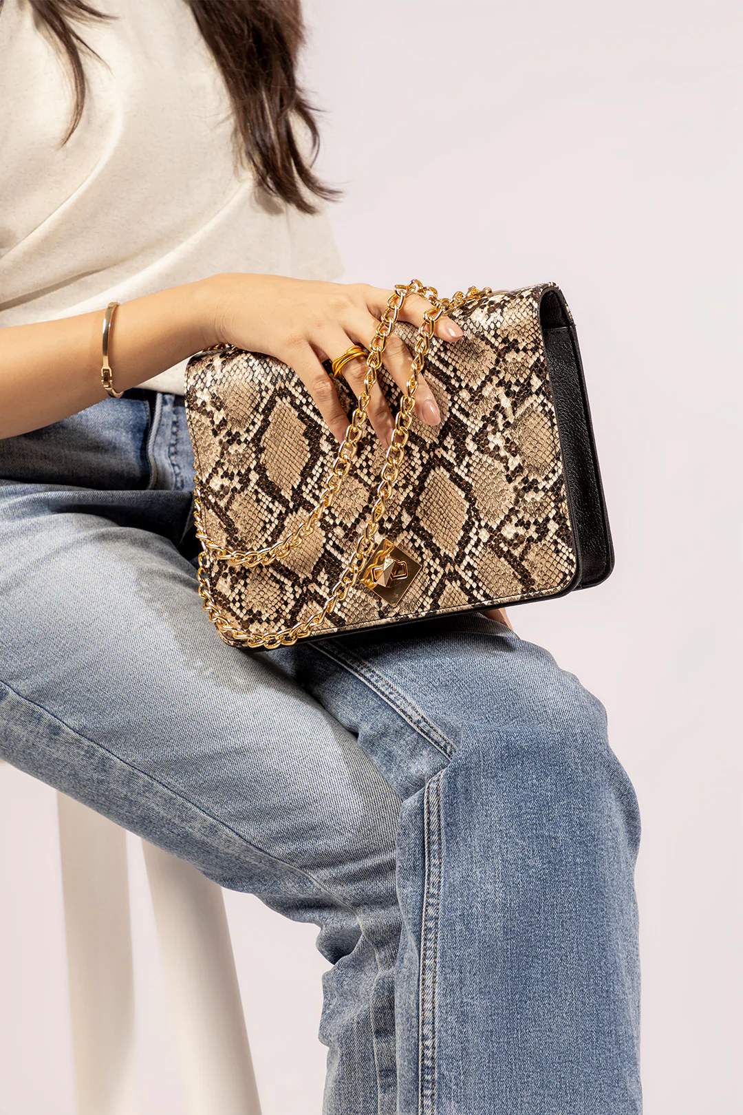 Cross-Body Bag - E132 - Image 5