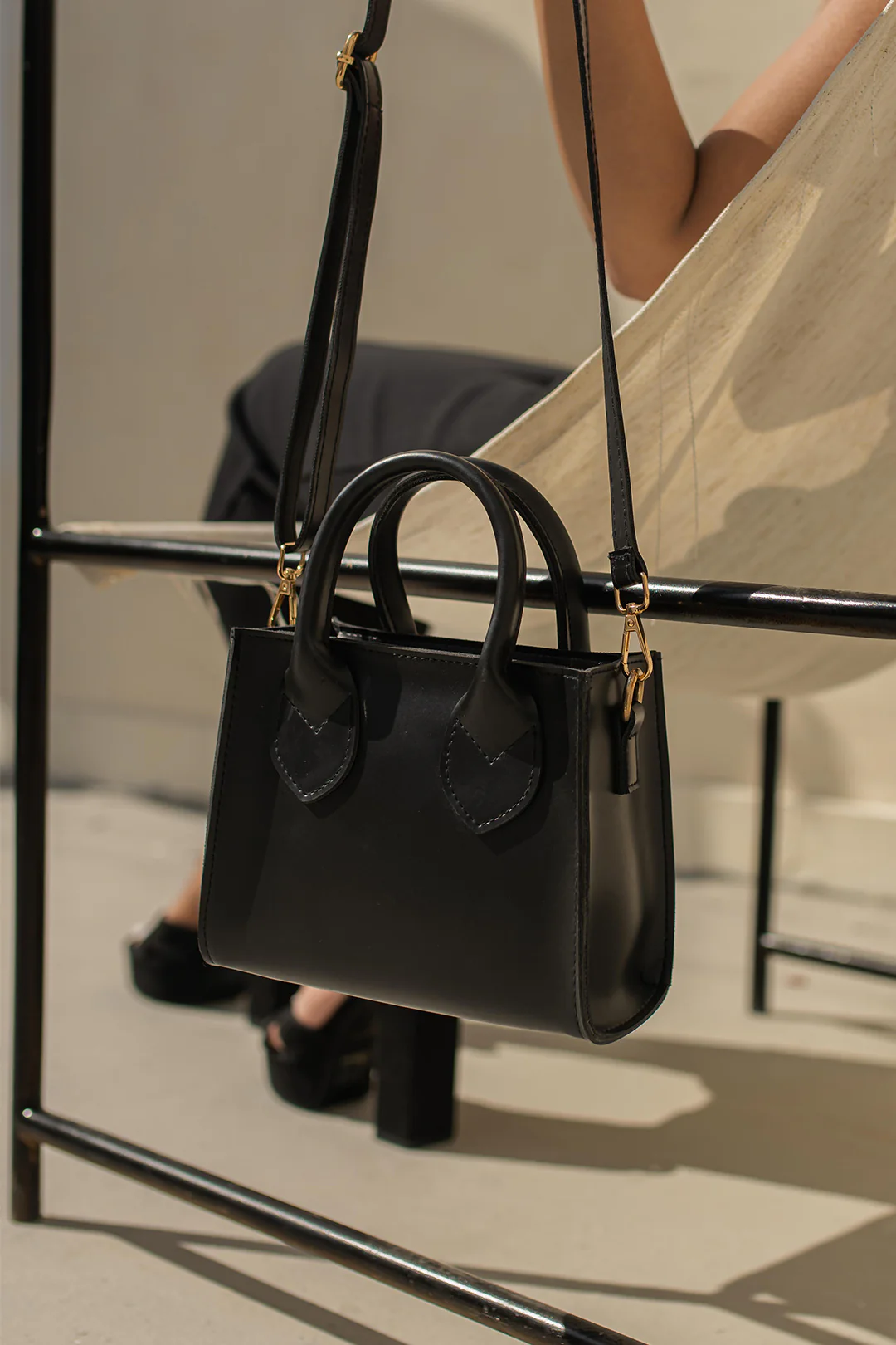 Cross-Body Bag - E203 - Image 10