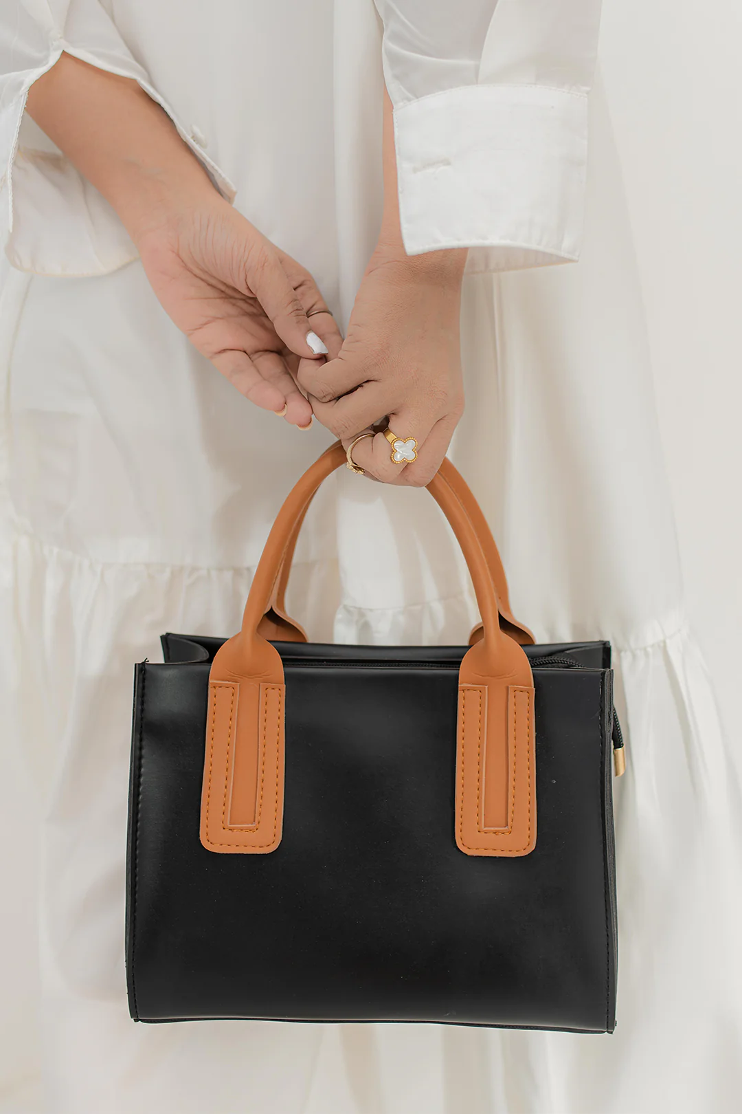 Cross-Body Bag - E227 - Image 6