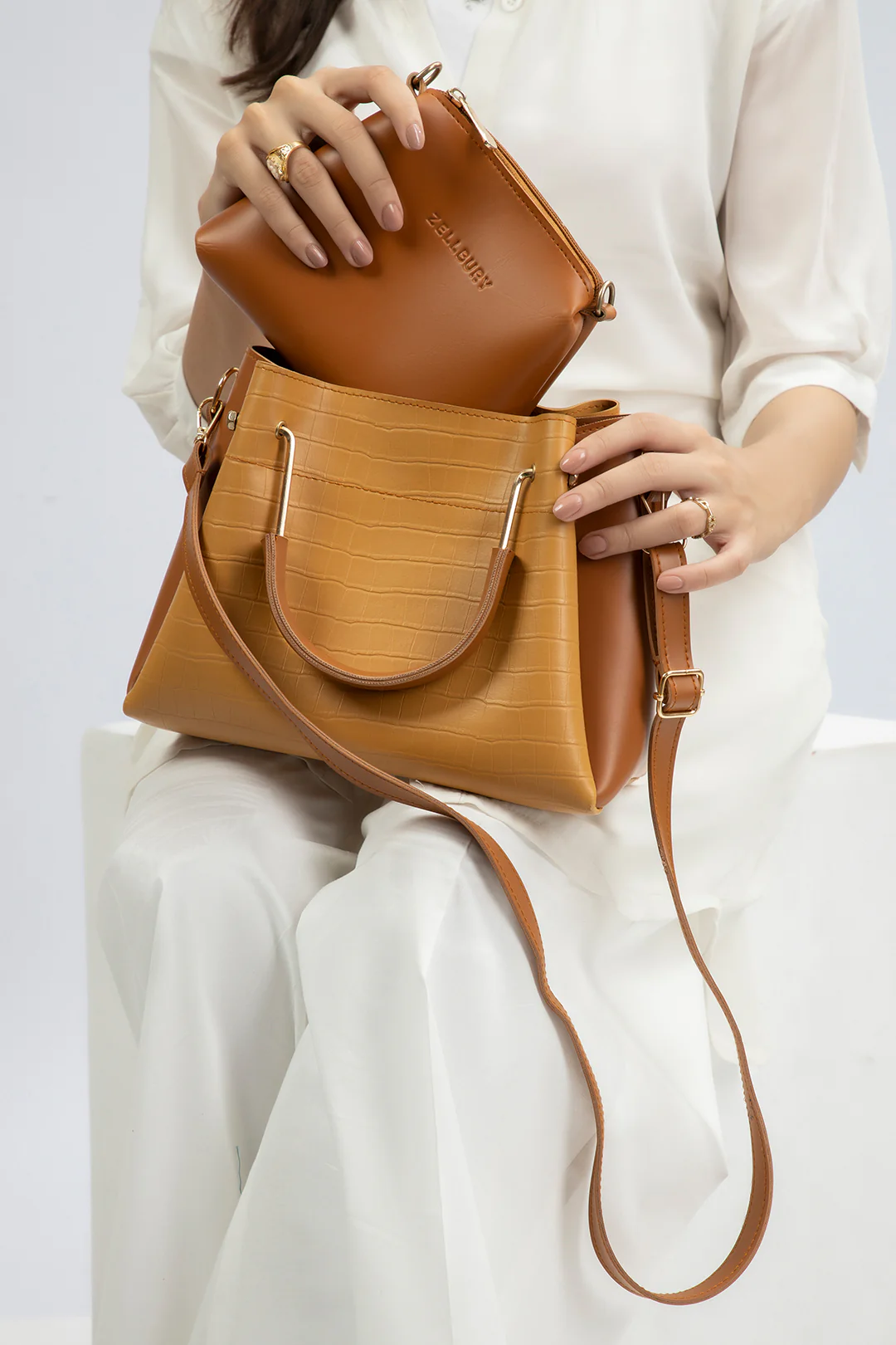 Cross-Body Bags - E053 - Image 7