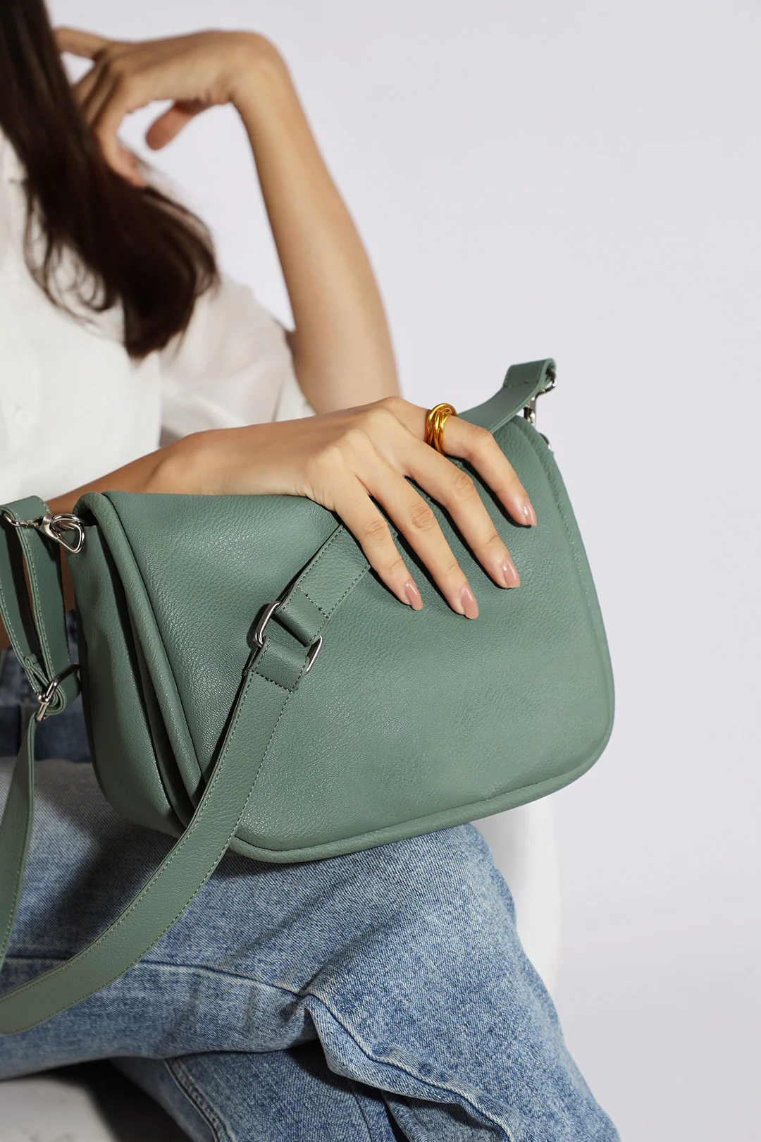 Cross-Body Bags - E066 - Image 3