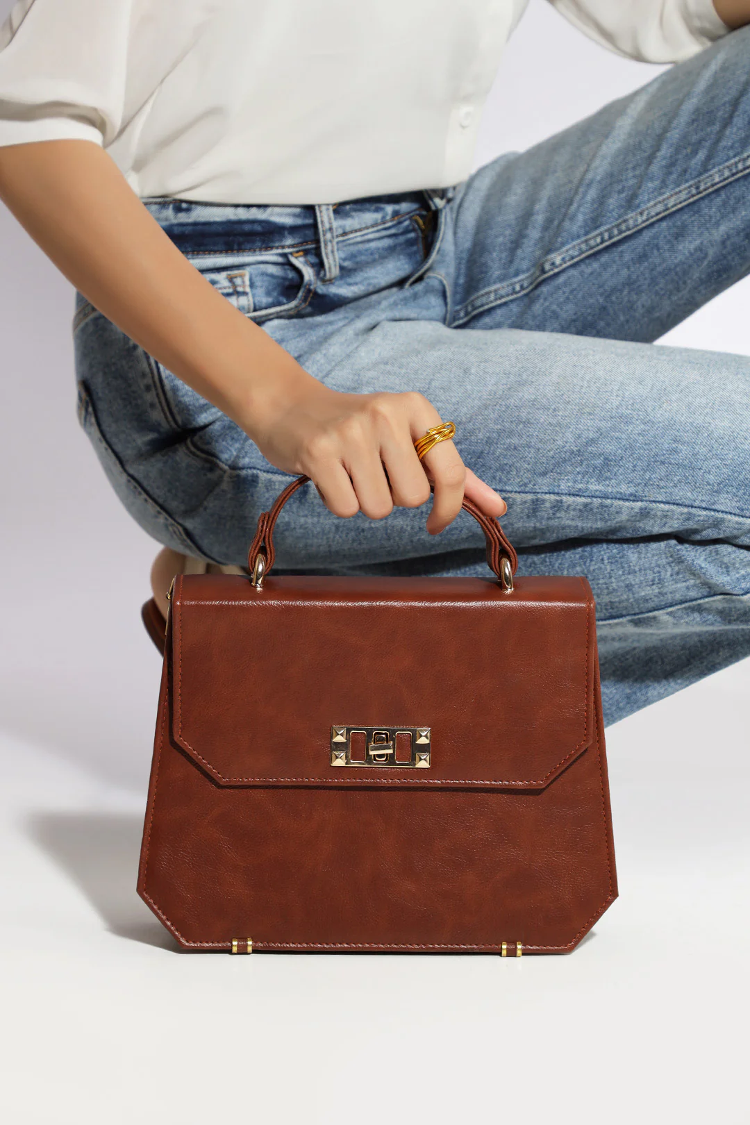 Cross-Body Bags - E073 - Image 3