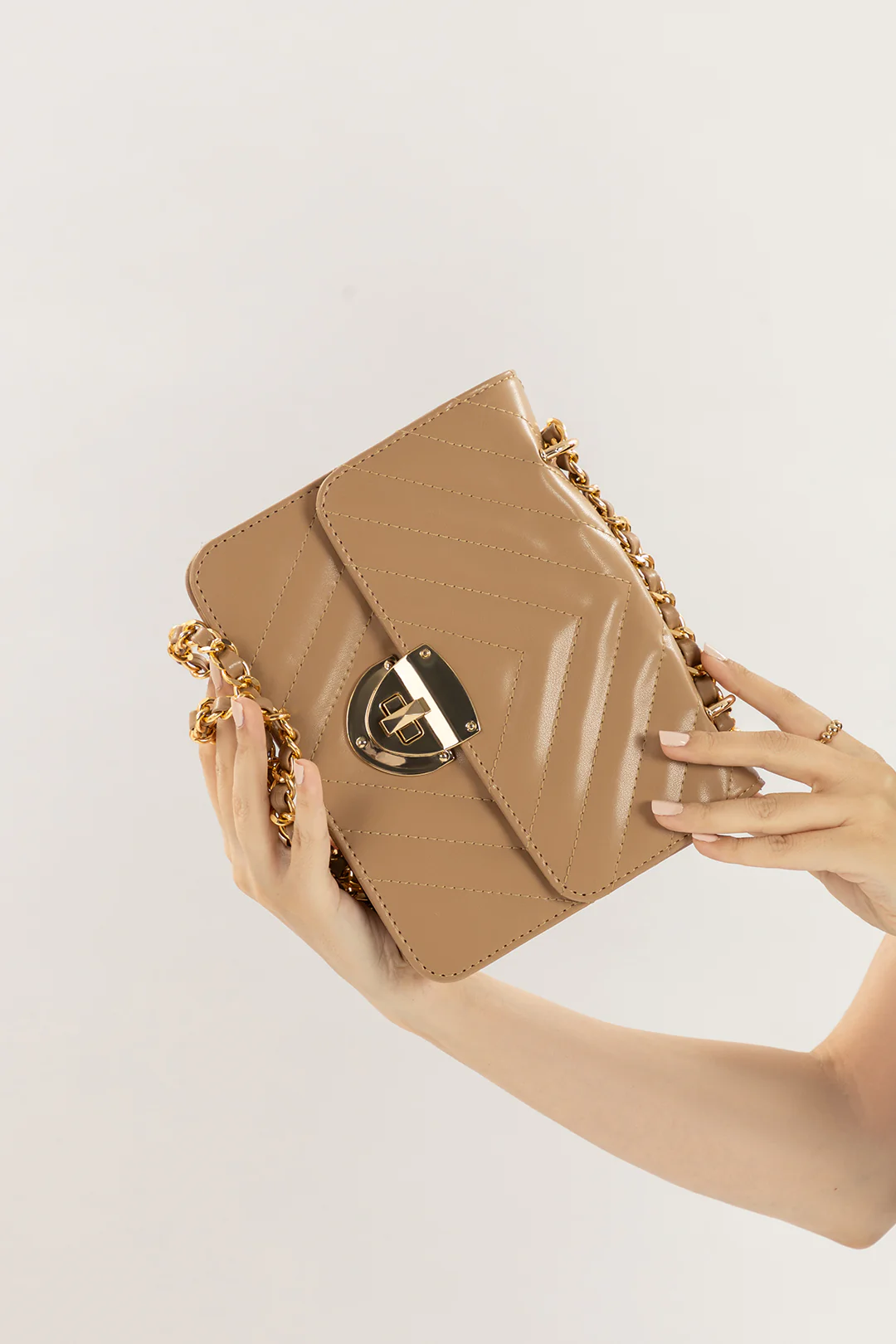 Cross-Body Bags - E257 - Image 9