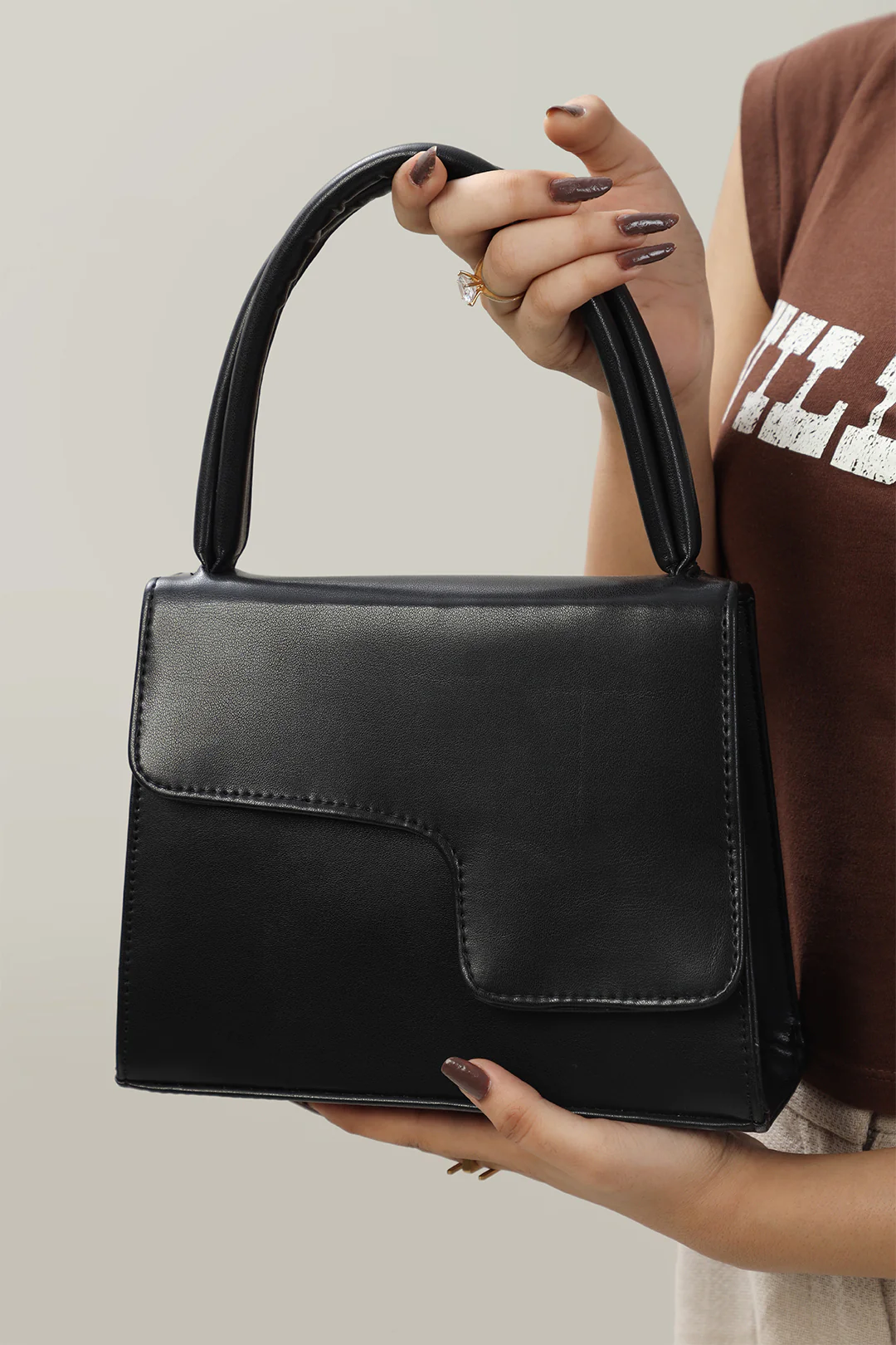 Cross-Body Bags - E304 - Image 2
