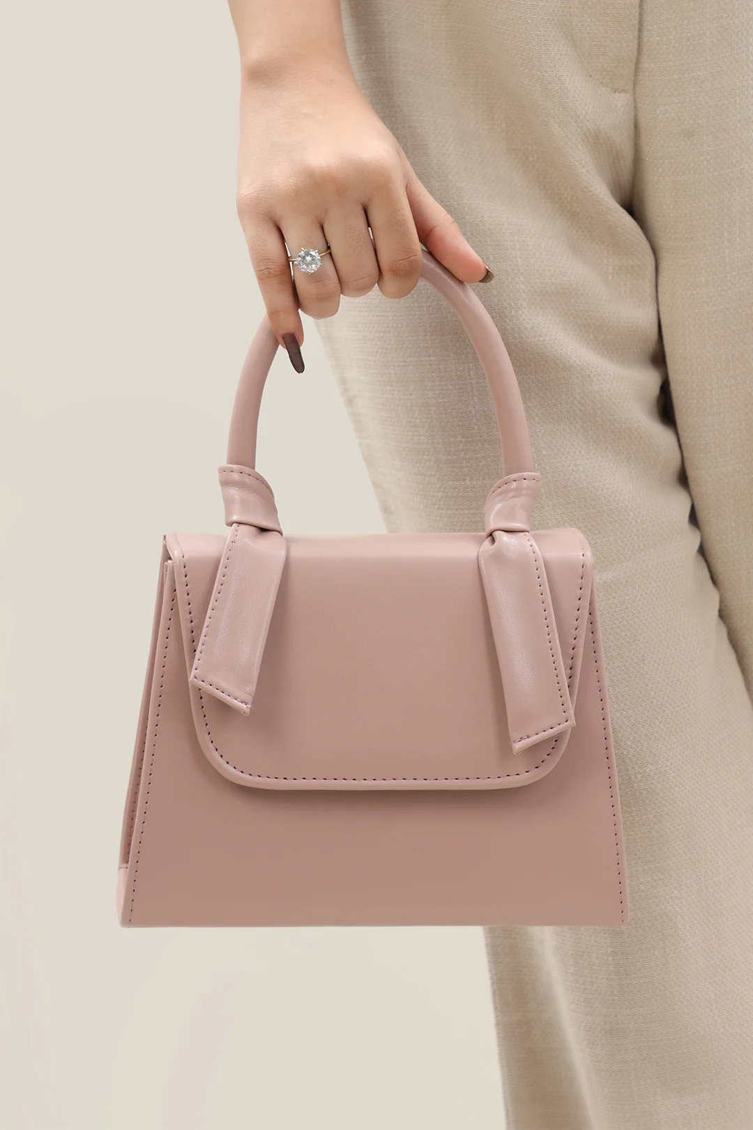 Cross-Body Bags - E307 - Image 10