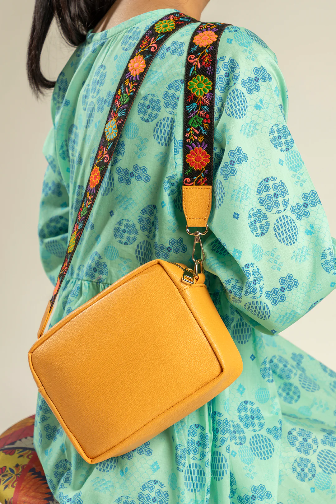 Cross-Body Bags - E339 - Image 2