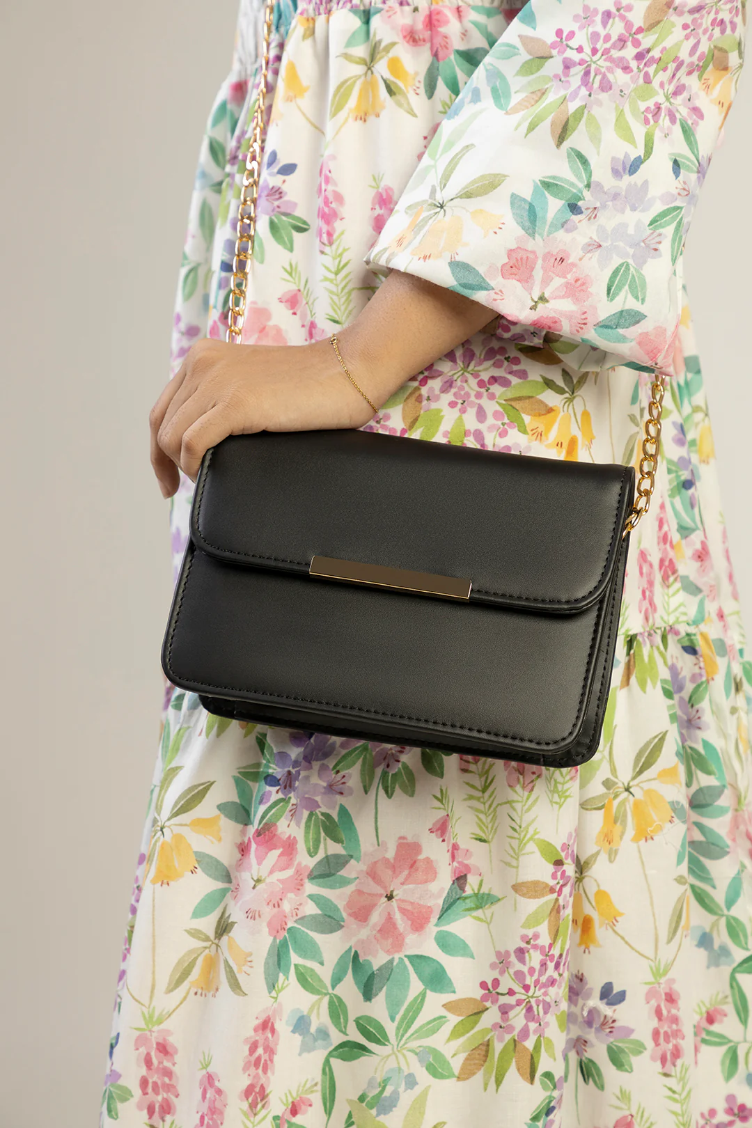 Cross-Body Bags - E367 - Image 2