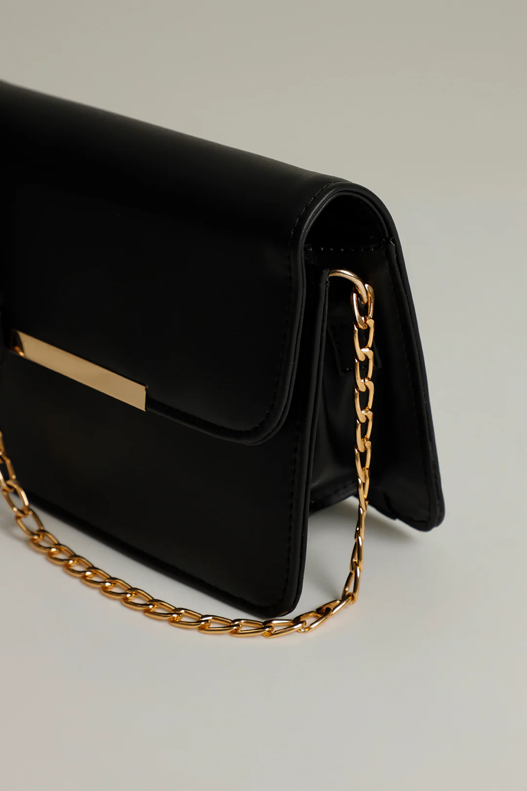 Cross-Body Bags - E367 - Image 3