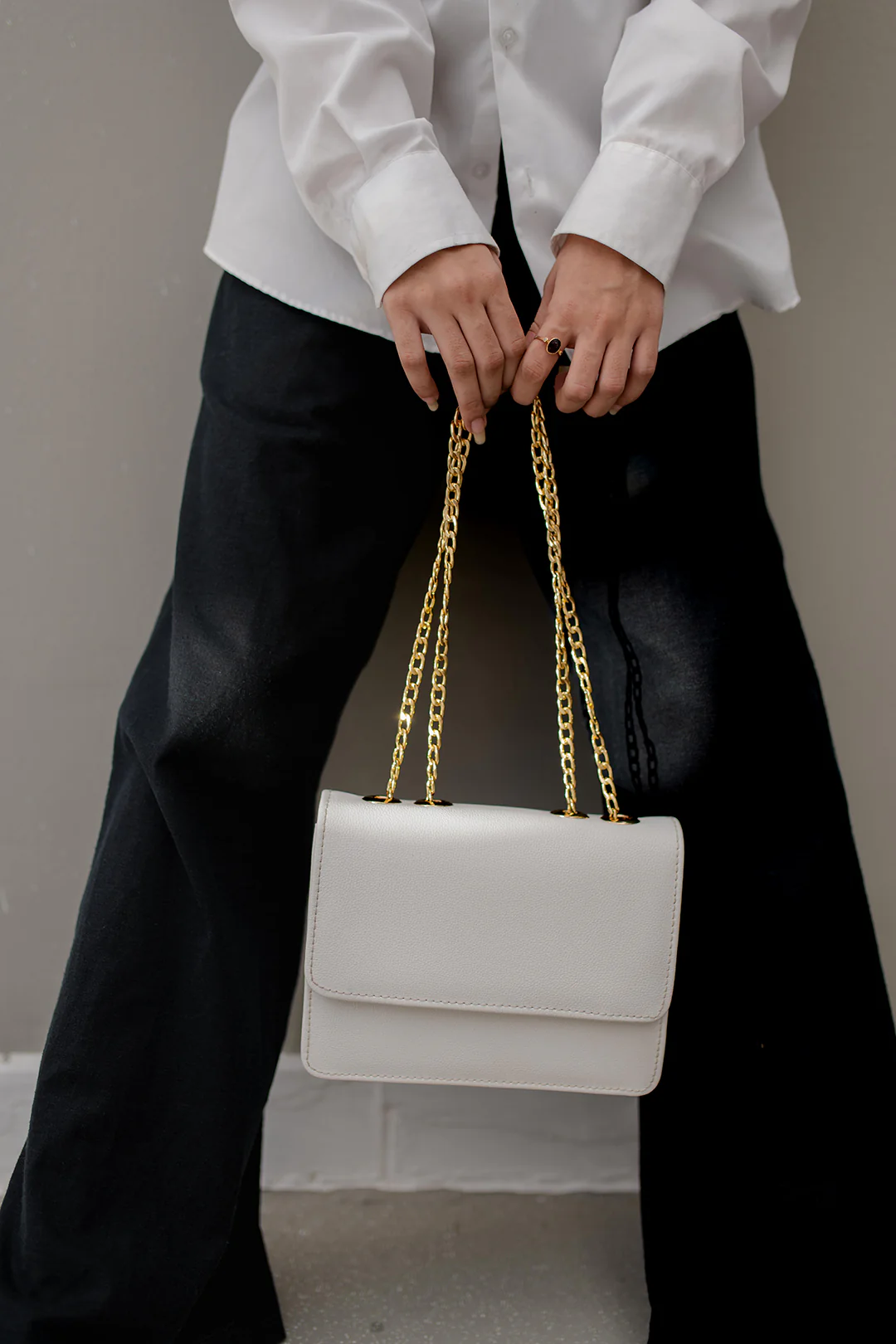 Cross-Body Bags - E406 - Image 8