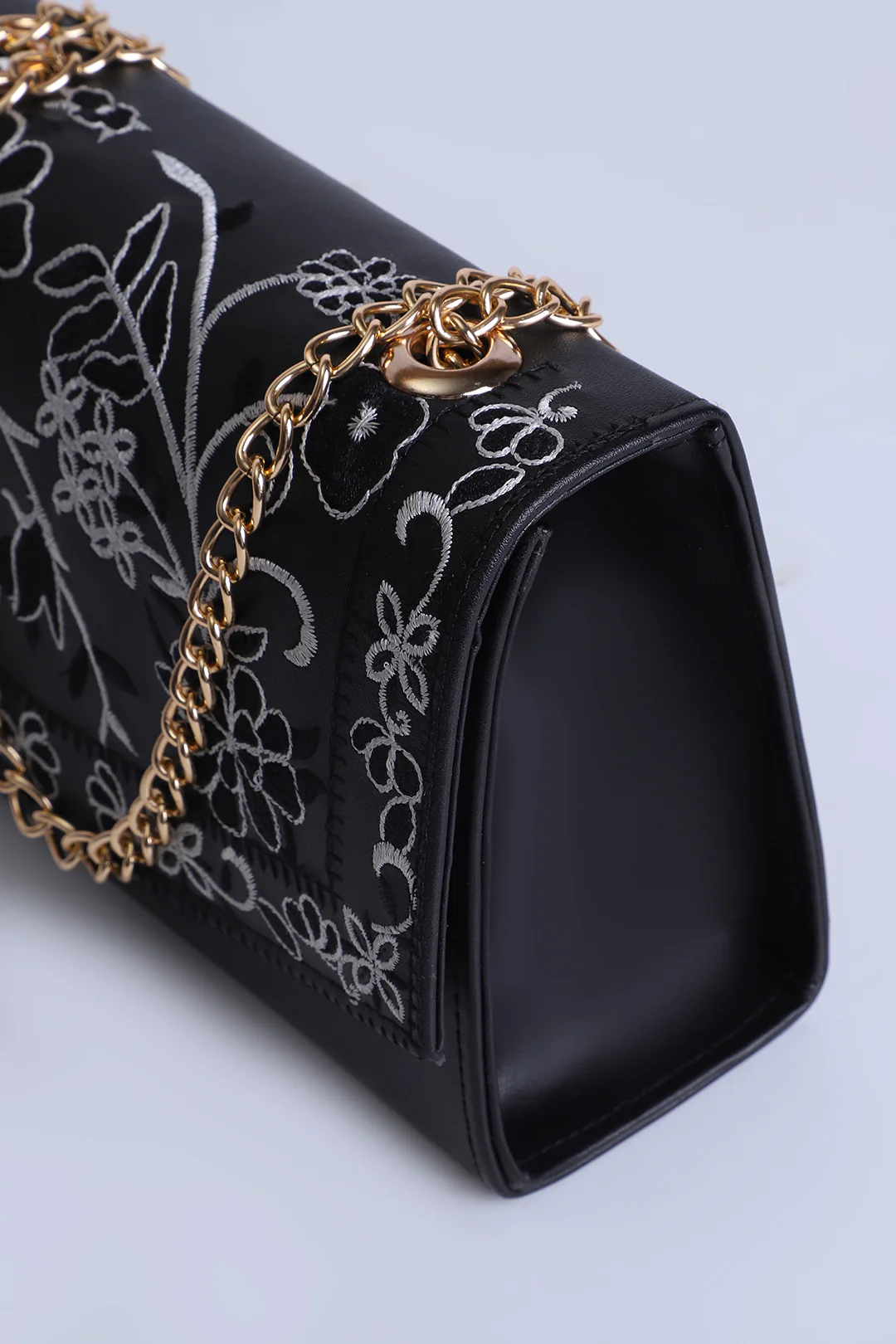 Cross-Body Bags - E505 - Image 3