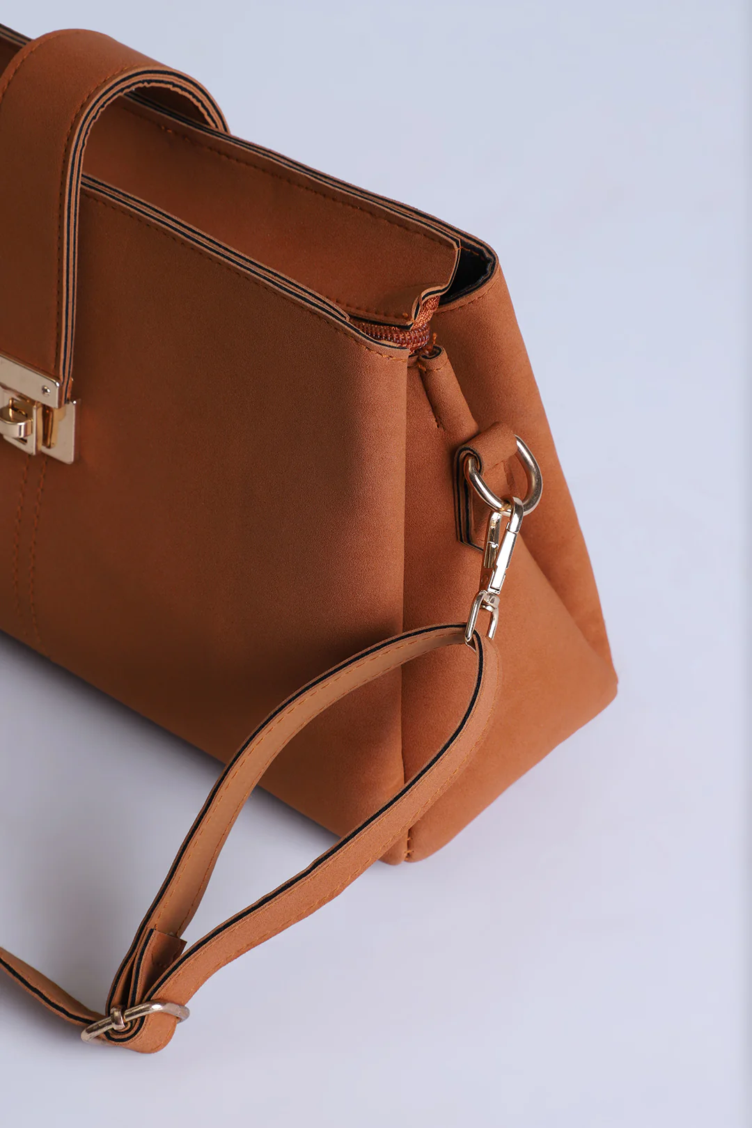 Cross-Body Bags - E508 - Image 6