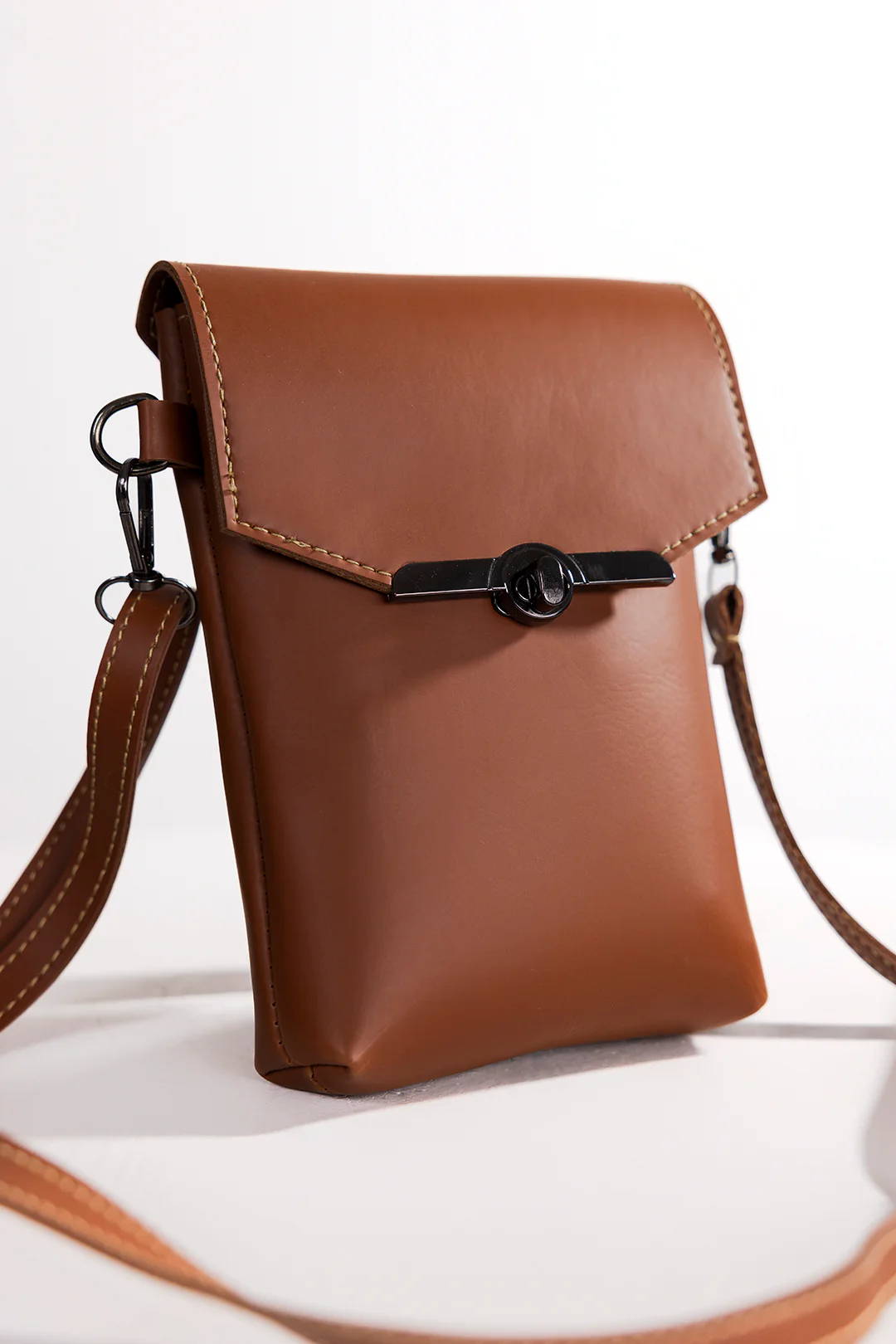 Cross-Body Bags - E581 - Image 12