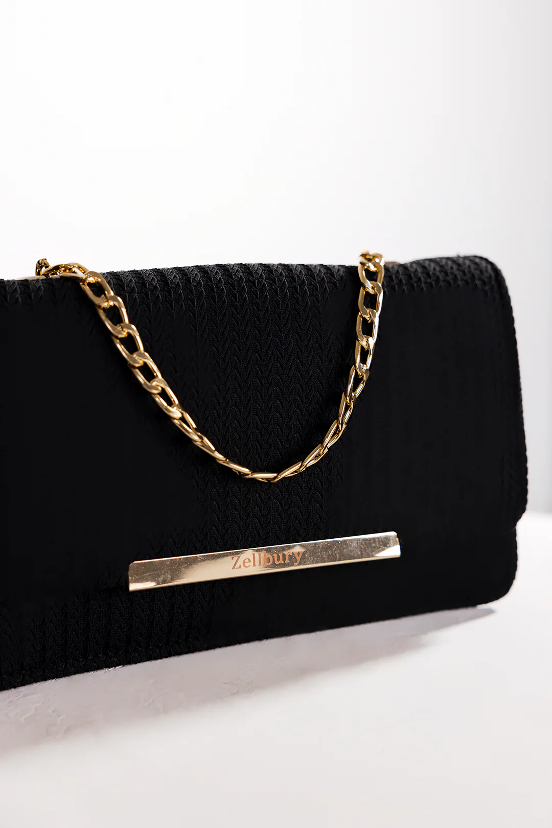 Cross-Body Bags - E589