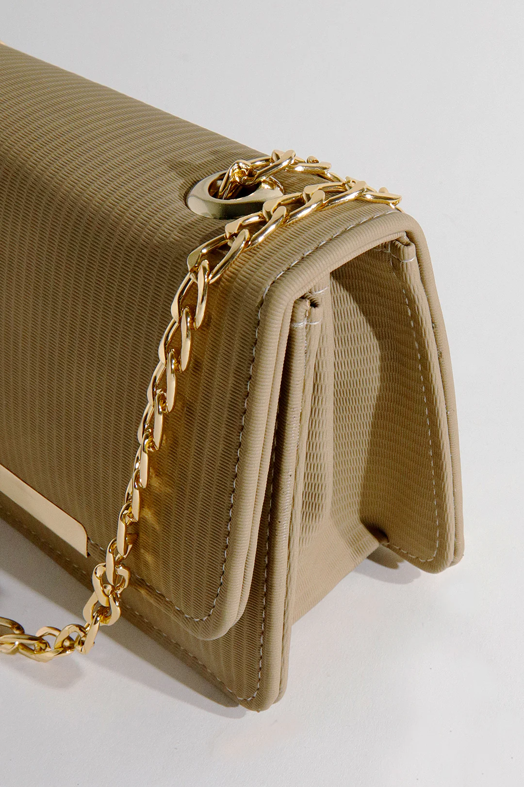 Cross-Body Bags - E591 - Image 8