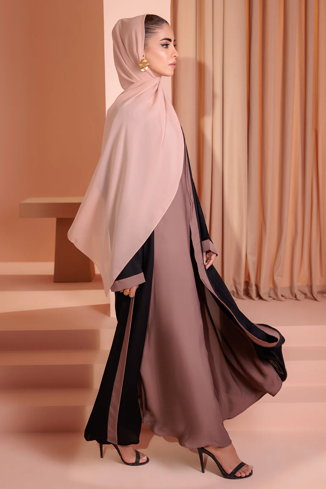 Double Upper Abaya with Contrast Inner - 5004 - Image 7