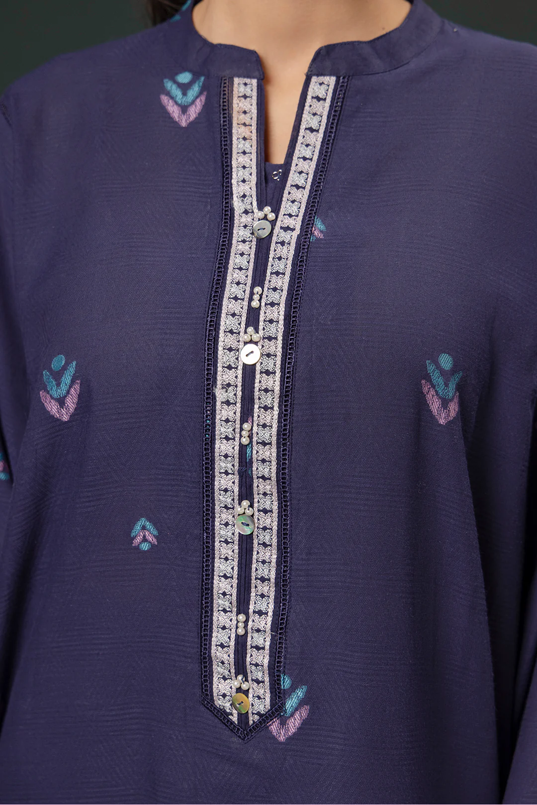 Embroidered Kurta Trouser - 3320 - Image 5