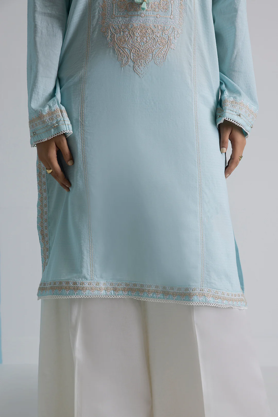 Embroidered Kurta Trouser - 2540 - Image 4