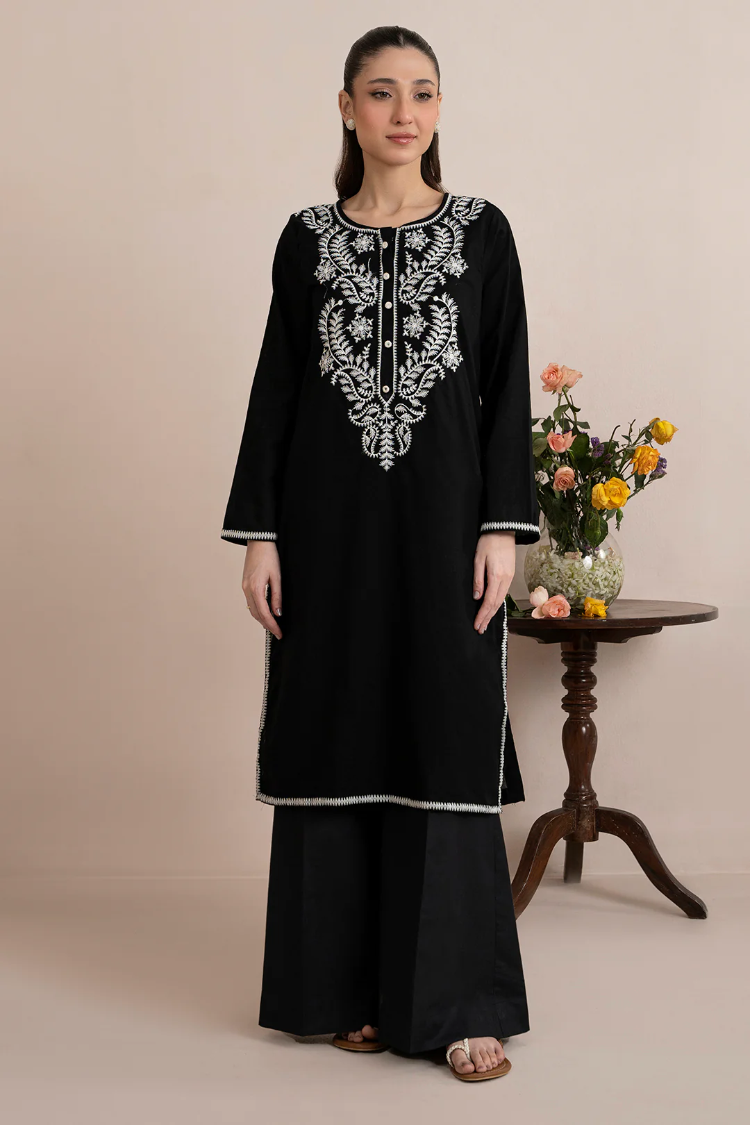 Embroidered Kurta - 2501 - Image 4