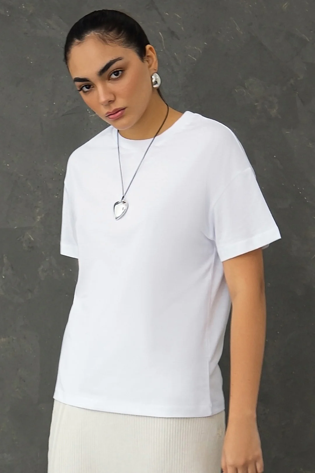 Essential T-shirt - B23 - Image 19