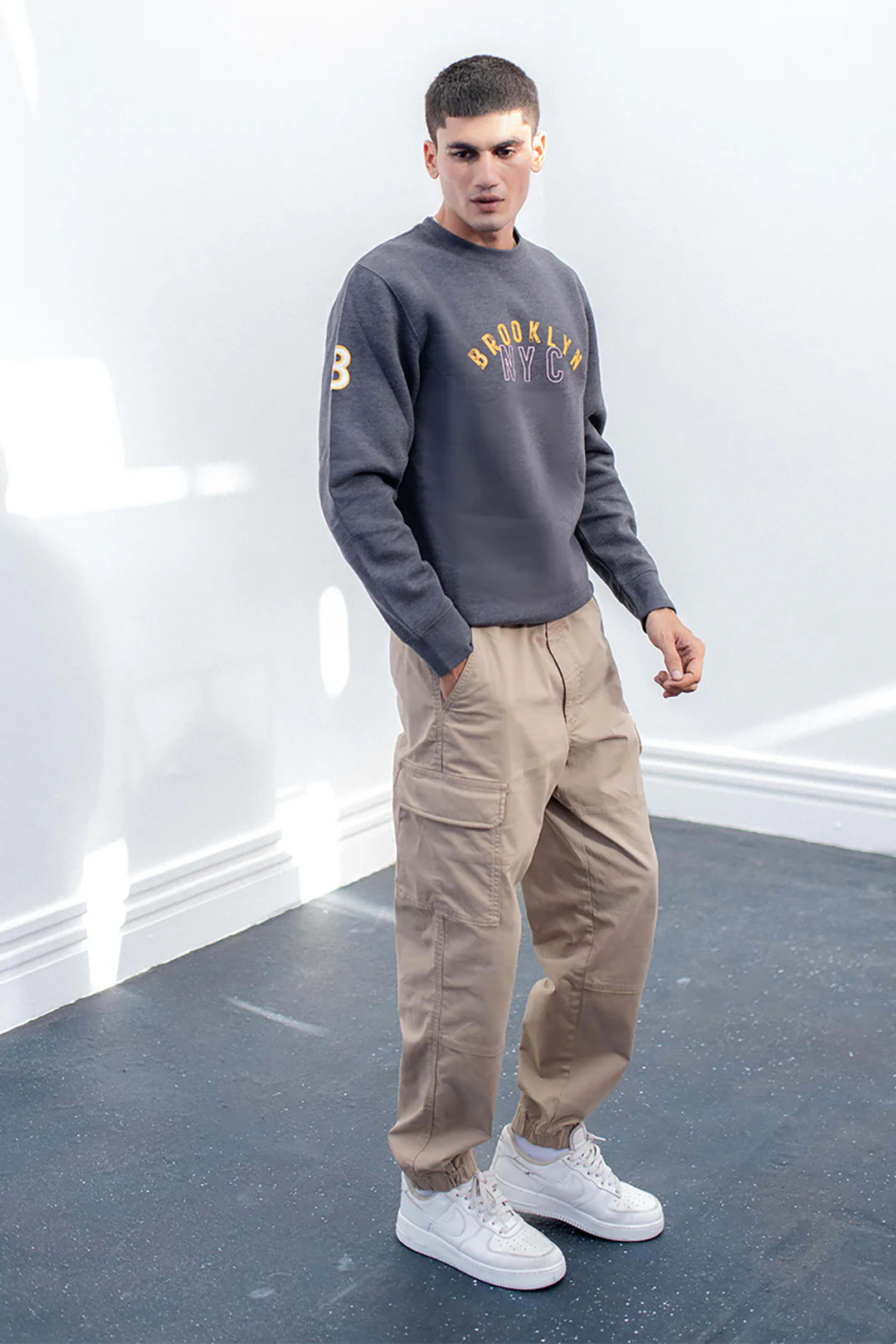 Graphic Sweat Shirt - 0003 - Image 3