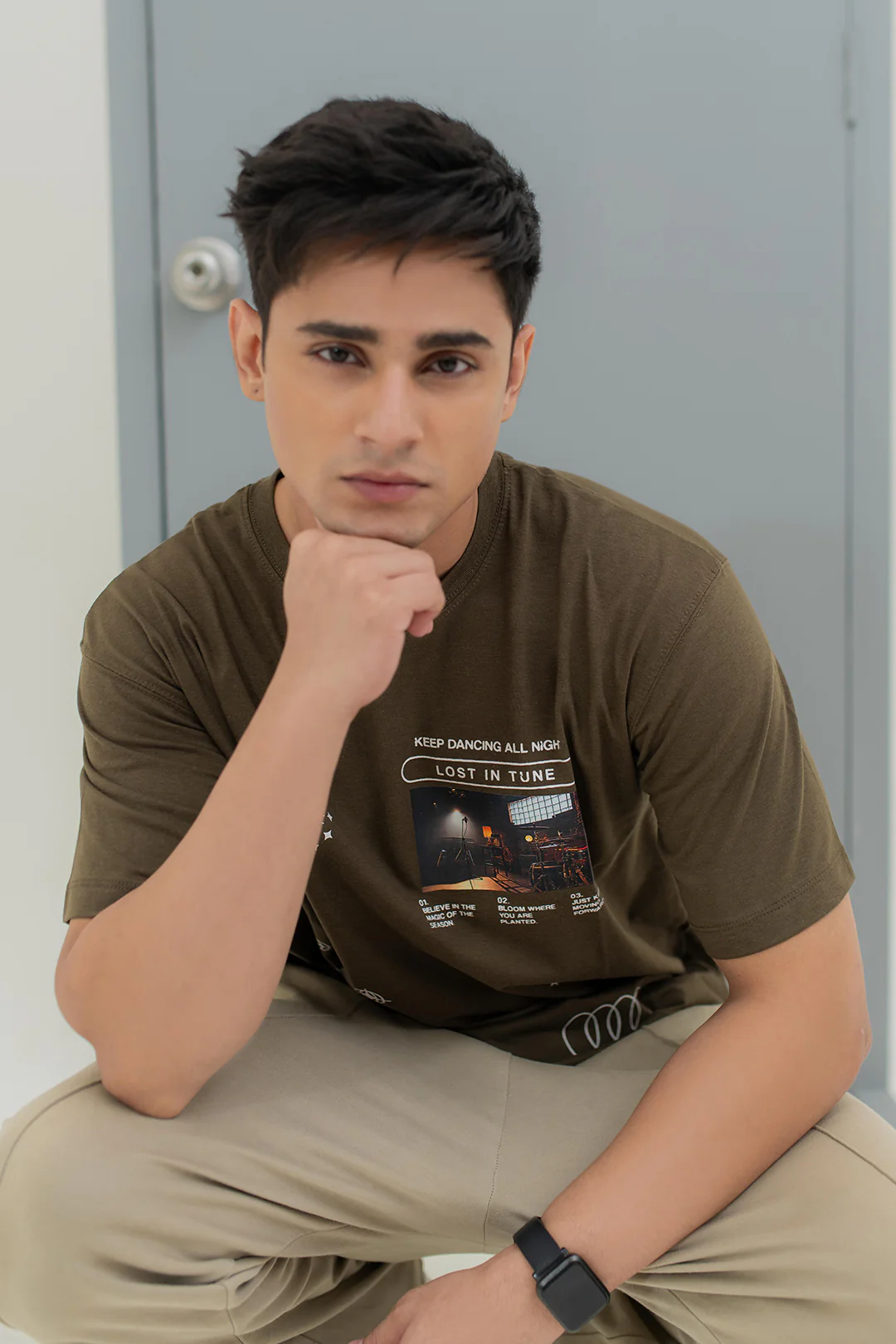 Relax Graphic T-Shirt - X101 - Image 3