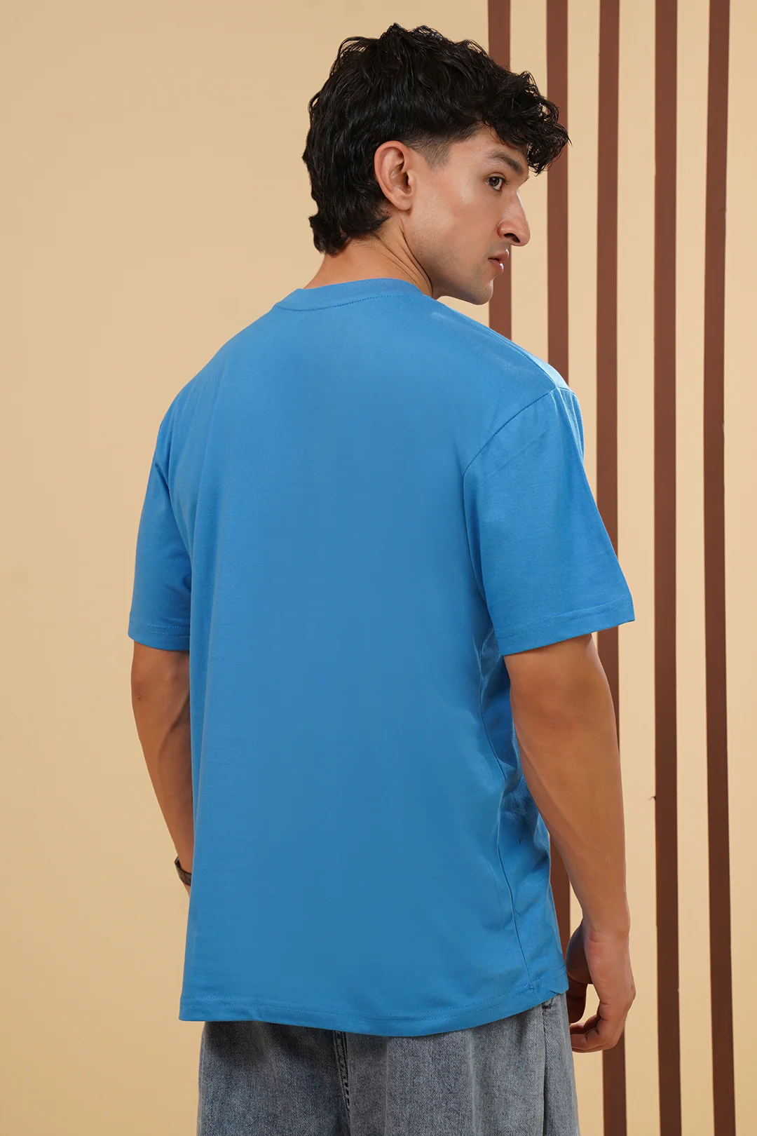 Relax Graphic T-Shirt - X256 - Image 4