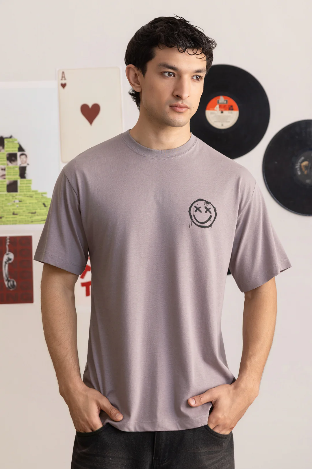 Relax Graphic T-Shirt - X320 - Image 2