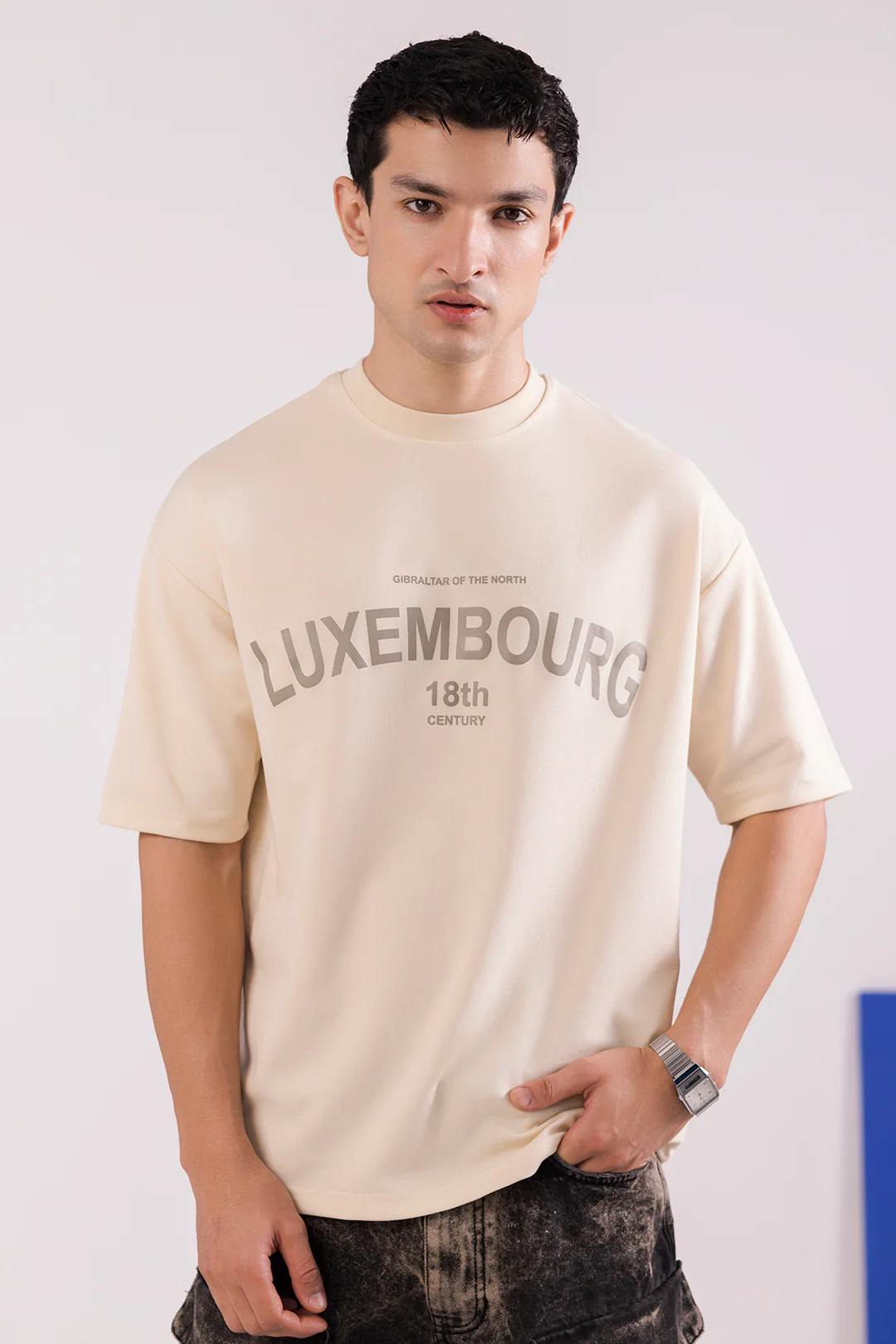 Oversized Graphic T-Shirt - 4008 - Image 2