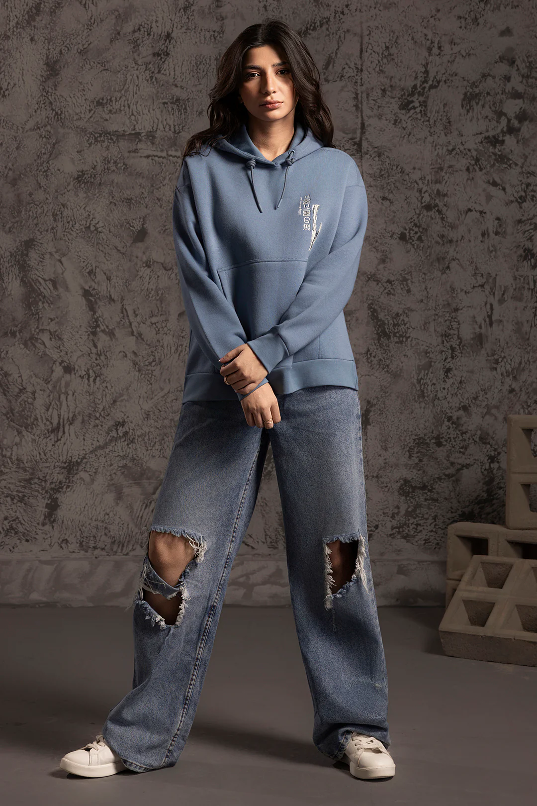 Graphic Hoodie - 5011 - Image 3