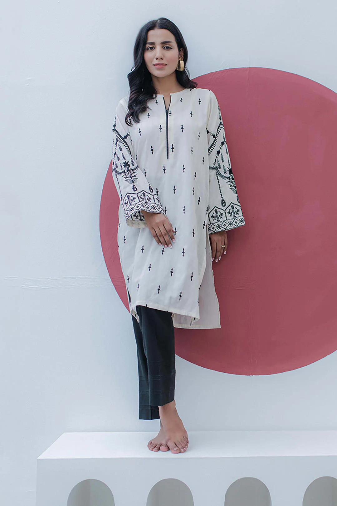 Embroidered Kurta - 1040 - Image 2