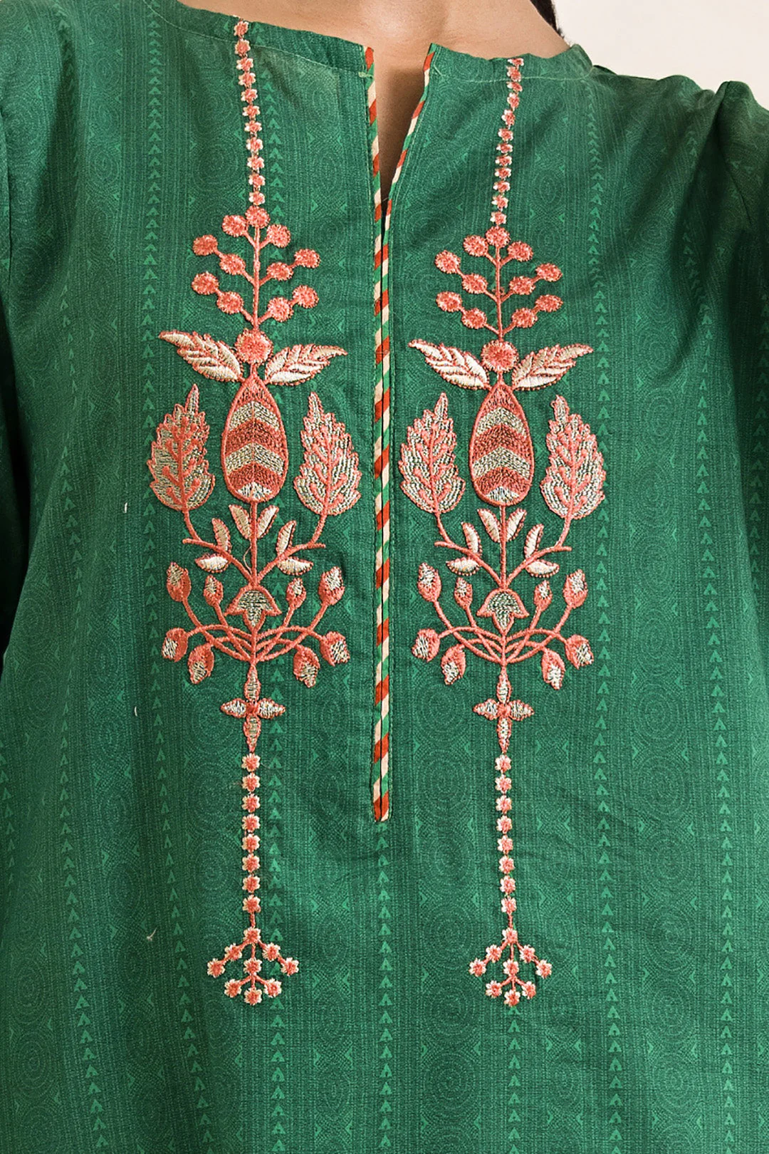 Embroidered Kurta - 1114 - Image 4