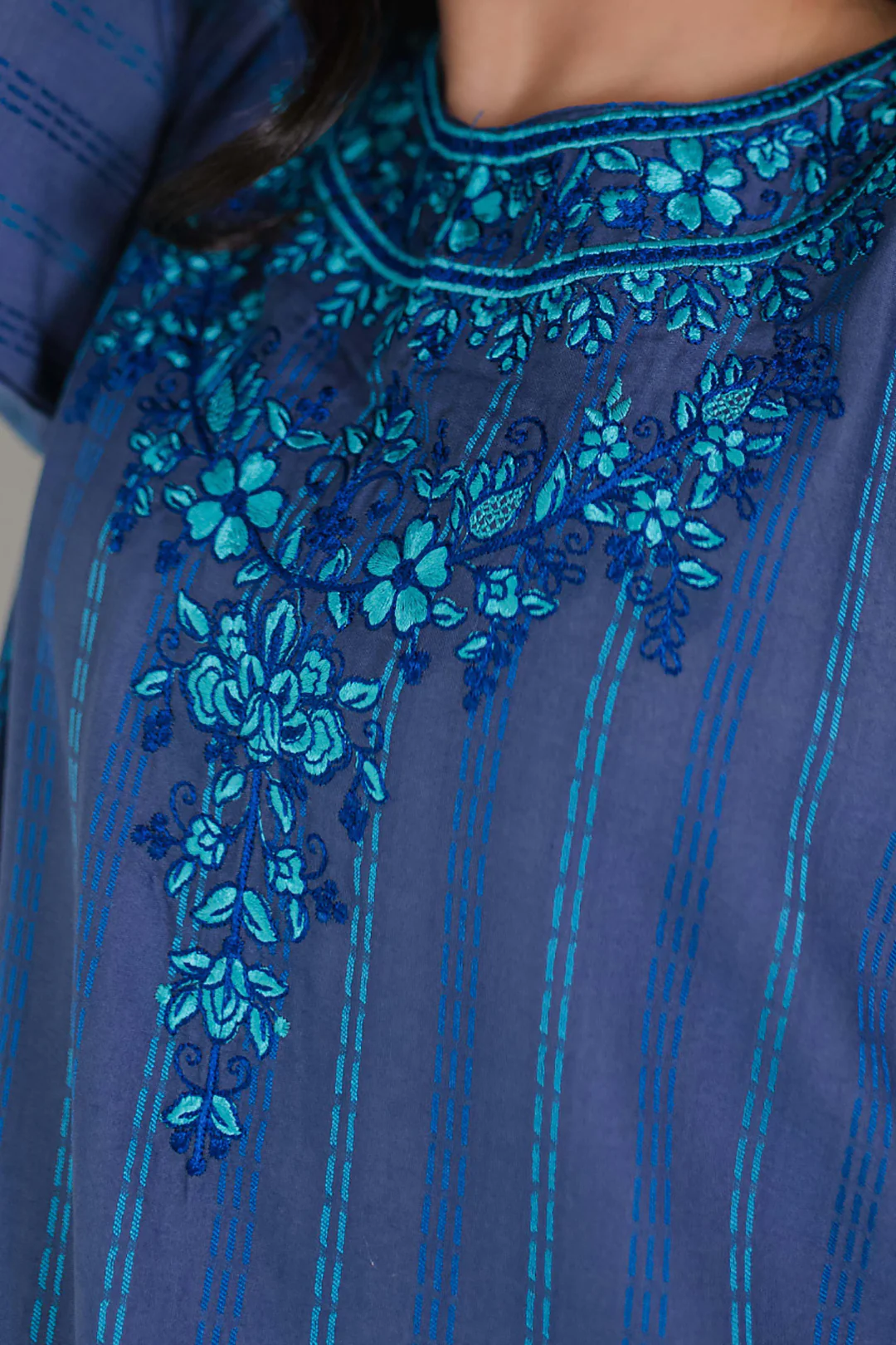 Embroidered Kurta - 1203 - Image 5