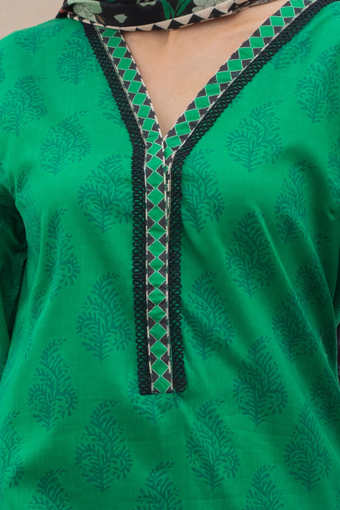 Kurta Dupatta - 1048 - Image 4