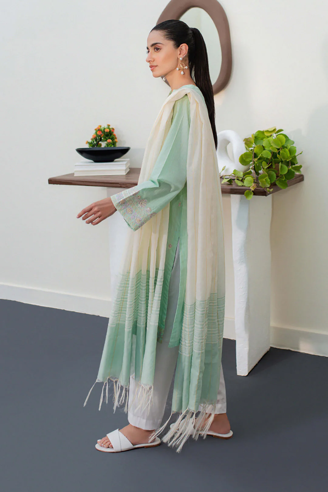 Embroidered Kurta Dupatta - 1088 - Image 3