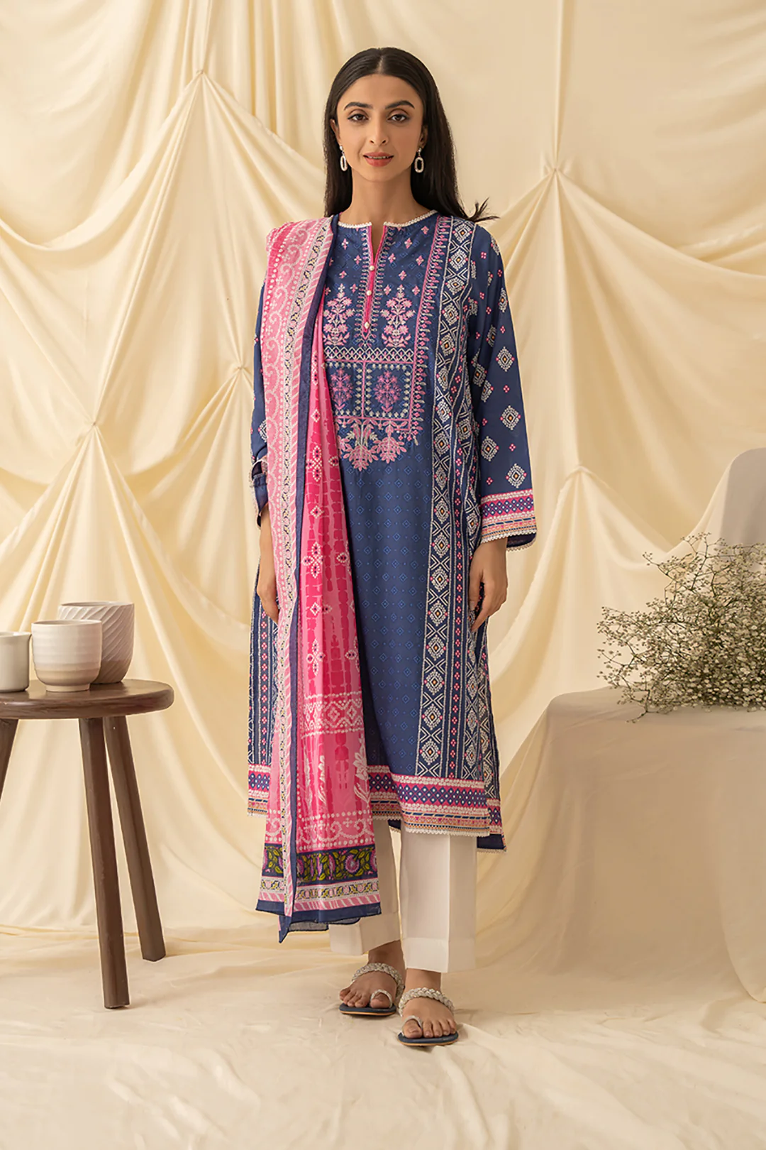 Embroidered Kurta Dupatta - 1708 - Image 2