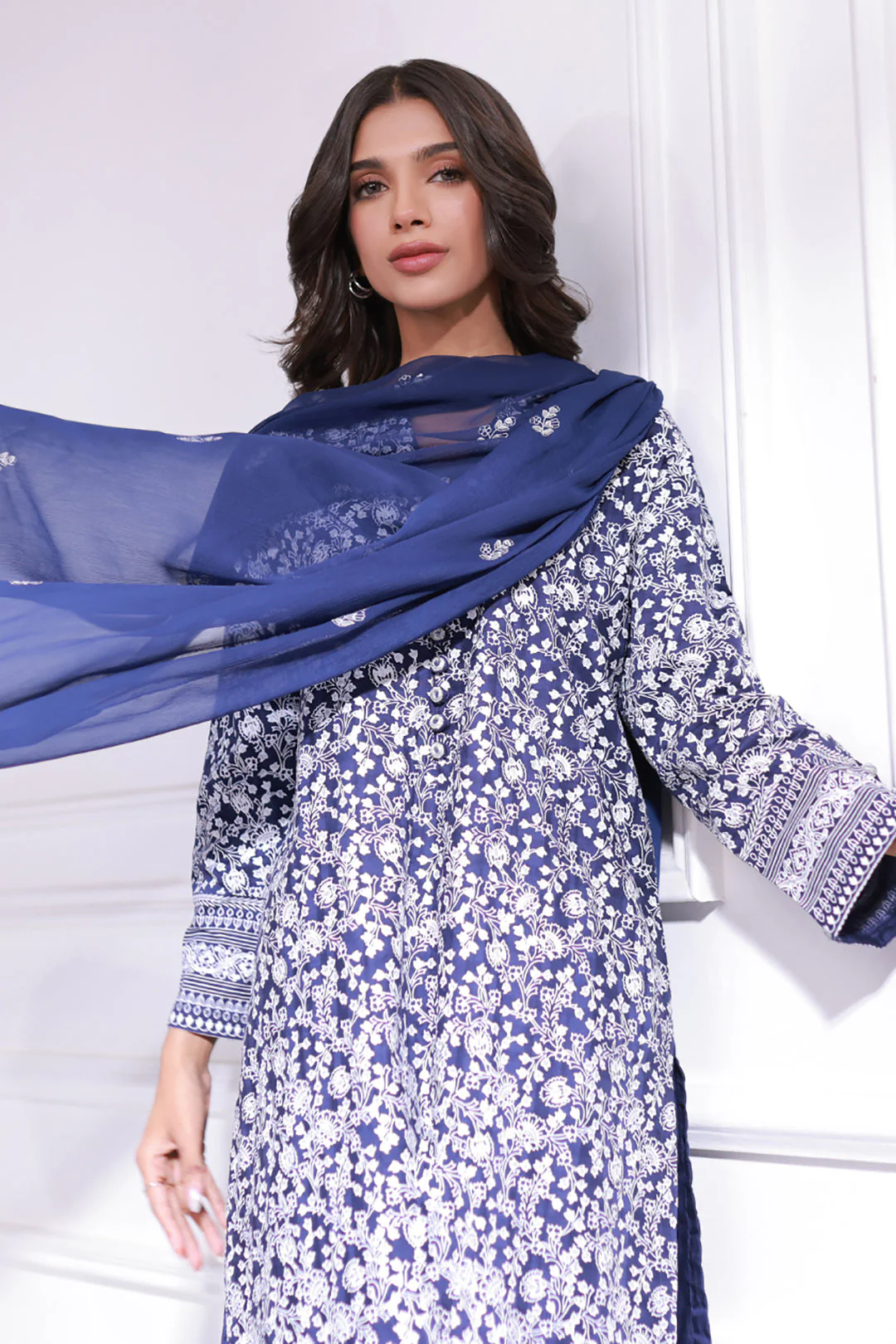 Embroidered Kurta Dupatta Trouser - 0991 - Image 6