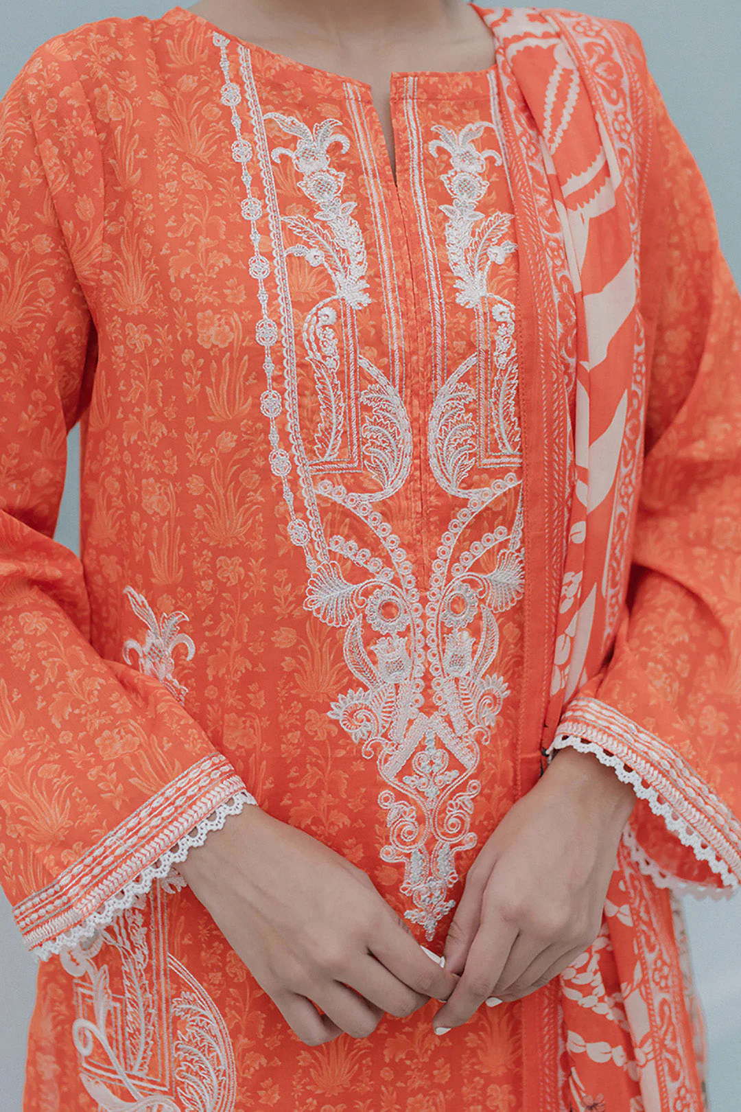 Embroidered Kurta Dupatta Trouser - 1082 - Image 4