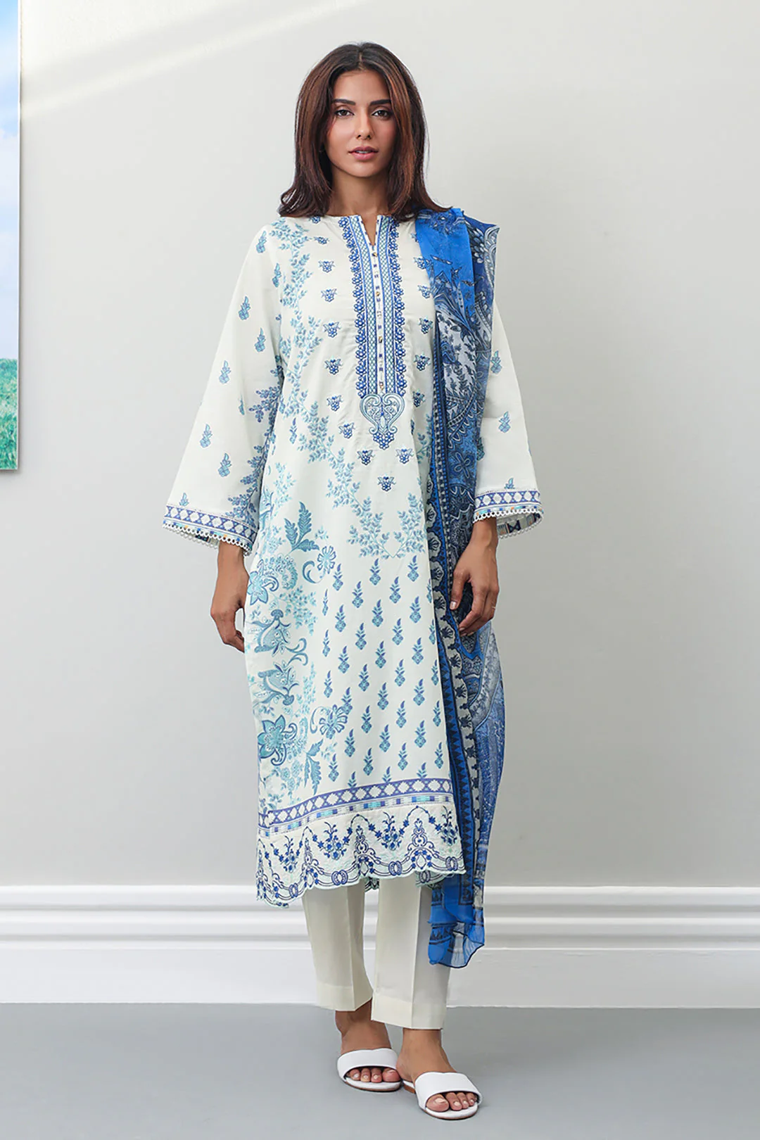Embroidered Kurta Dupatta Trouser - 1129 - Image 2