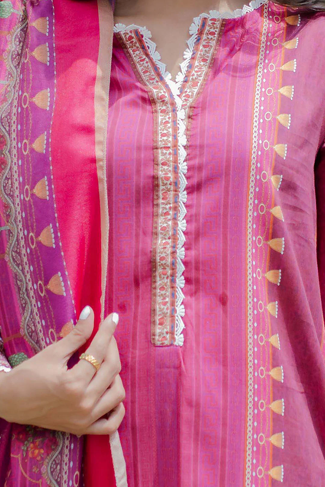 Kurta Dupatta Trouser - 1183 - Image 4