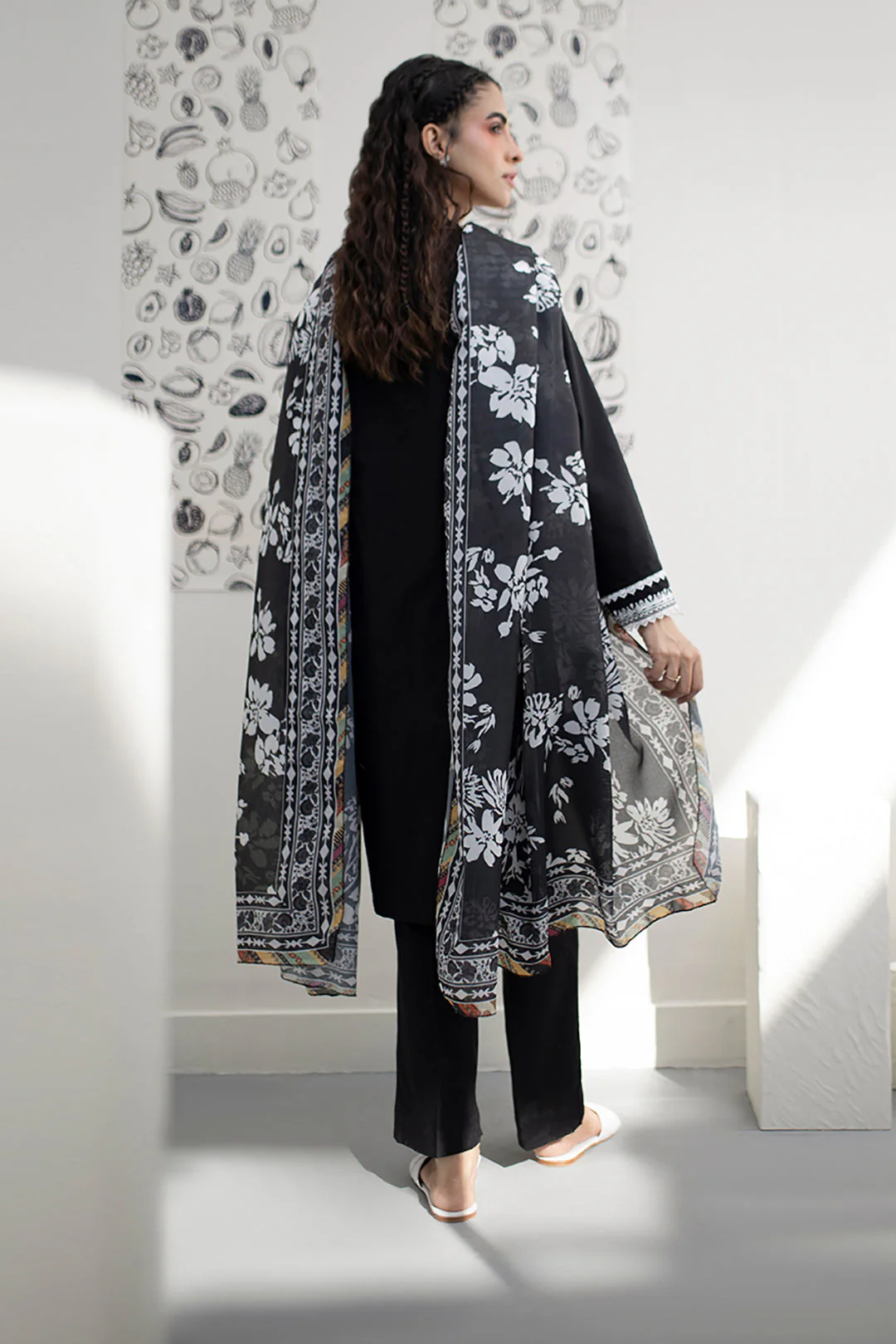 Embroidered Kurta Dupatta Trouser - 1337 - Image 5