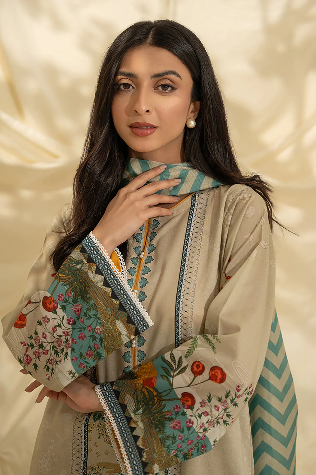 Kurta Dupatta Trouser - 1751 - Image 3