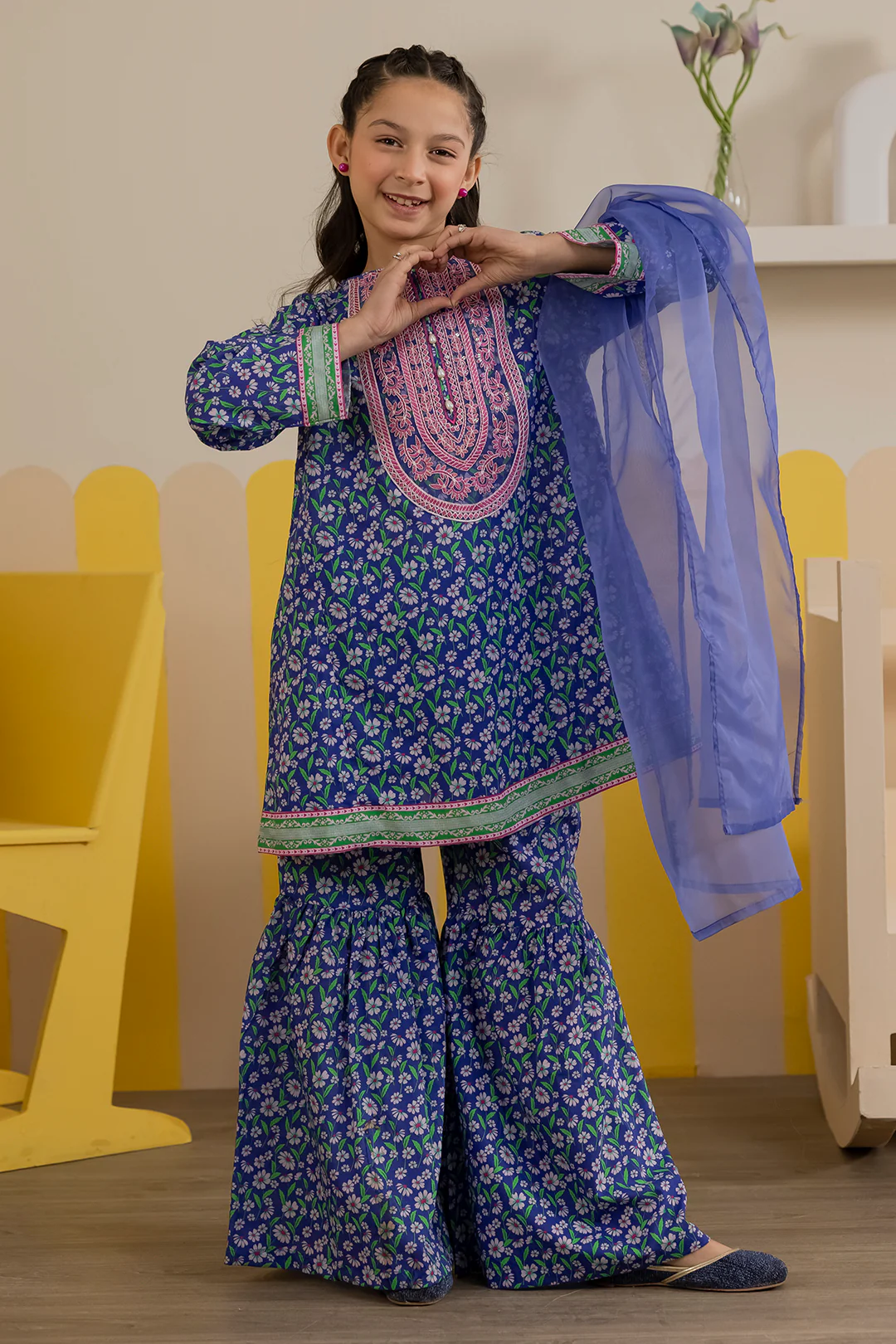 Embroidered Kurta Dupatta Trouser - 3411 - Image 3