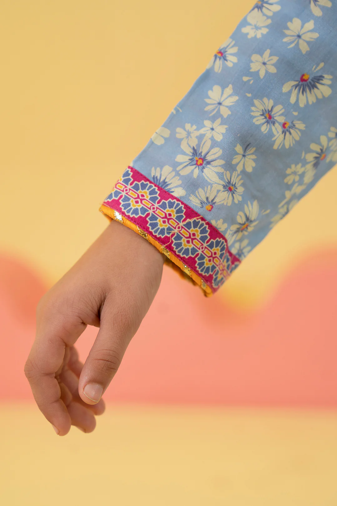 Kurta Dupatta Trouser - 3196 - Image 5