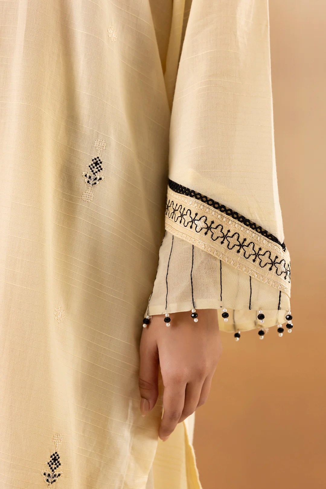 Embroidered Kurta Dupatta Trouser - 3334 - Image 6