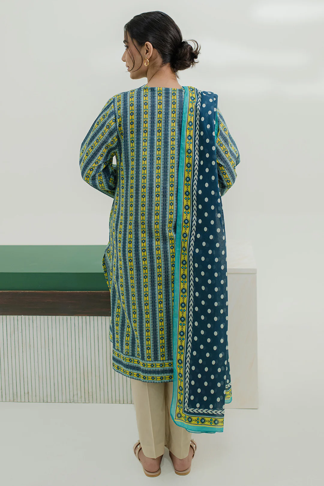 Kurta Dupatta Trouser - 1754 - Image 5