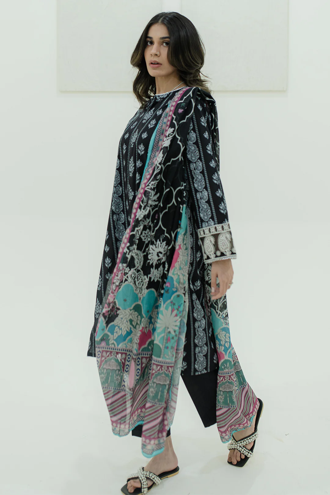 Embroidered Kurta Dupatta Trouser - 1764 - Image 2